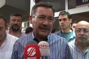 Melih G&ouml;k&ccedil;ek'ten hakemlere eleştiri