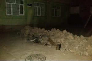 Diyarbakır'da hendek operasyonu! &Ccedil;atışma &ccedil;ıktı