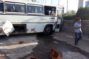 İş&ccedil;ileri taşıyan otob&uuml;s kaza yaptı: 16 yaralı