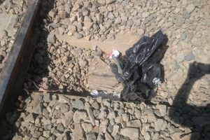 Tren yoluna d&ouml;şenen patlayıcı imha edildi