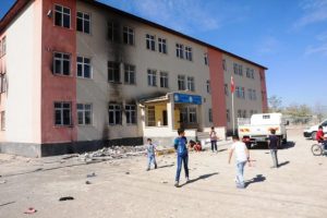 Ter&ouml;r y&uuml;z&uuml;nden o okulda zil &ccedil;alamadı
