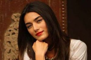 Hande Subaşı &uuml;z&uuml;m arakladı...