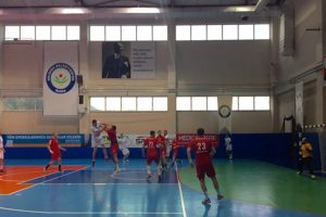 Nil&uuml;fer Belediyespor galibiyete ulaştı