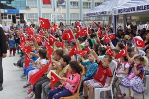 Konuşmalar uzayınca &ouml;ğrenciler uyudu
