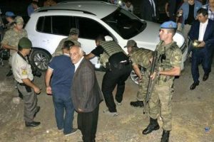 Şanlıurfa Belediye Başkanı silahlı saldırıya uğradı
