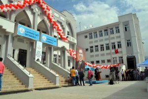 Temeli 5 yıl &ouml;nce atılan okul hizmete a&ccedil;ıldı