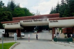 &Ouml;ğrencilere 'siyasi faaliyetleri engelleme' soruşturması