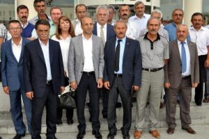 "Cumhurbaşkanı &ccedil;ok alıngan ve kırılgan"