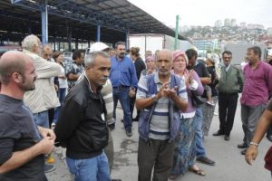 Tramvay şantiyesi inşaatı şehir pazarını kapattırdı