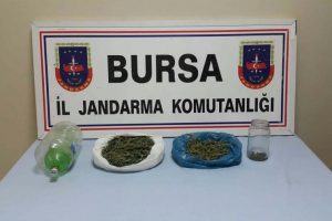 Bursa'da uyuşturucu tacirlerine operasyon!