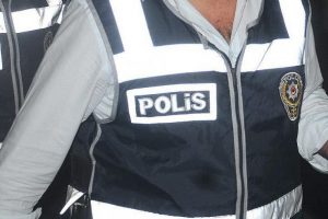 HDP'li Derya G&ouml;n&uuml;l 'ter&ouml;r &ouml;rg&uuml;t&uuml;ne yardım ve yataklık' su&ccedil;undan tutuklandı