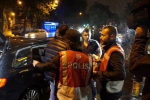 İstanbul'un 39 il&ccedil;esinde 4 bin 700 polisle operasyon