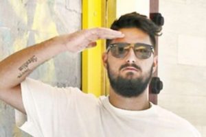 İdo Tatlıses, şehitler i&ccedil;in asker selamı verdi...