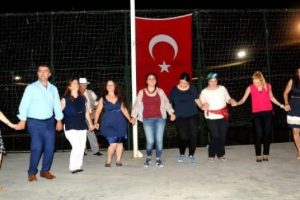 Kemen&ccedil;eli-horonlu asker uğurlaması