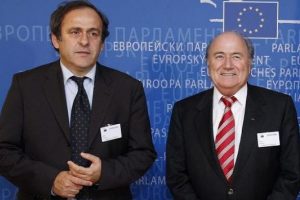 Blatter ve Platini'nin g&ouml;revleri askıya alınıyor