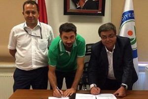 Bursa Nil&uuml;fer Belediyespor'un yardımcı antren&ouml;r&uuml; &Ccedil;elik oldu