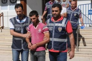 Gaziantep'te anne ve kızına fuhuş yaptıran 3 Suriyeli g&ouml;zaltına alındı