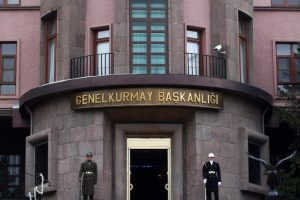 Ter&ouml;ristler baz istasyonuna saldırdı