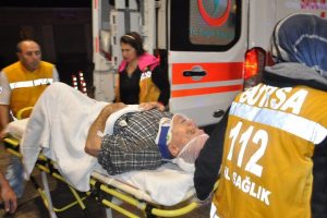 Bursa'da yaşlı adam otob&uuml;s&uuml;n altında kaldı!