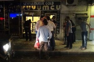 Diyarbakır'da bir işyerine bombalı saldırı