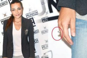 Burcu Kara'dan y&uuml;z&uuml;k a&ccedil;ıklaması...