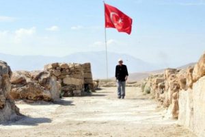 Ter&ouml;r ziyaret&ccedil;i sayısını azalttı