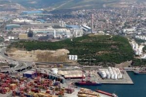 Tek yeşil alanda kimyasal depo kavgası