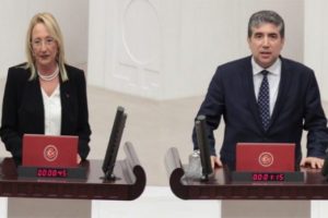 Yeni bakanlar yemin etti