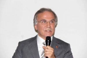 Şahin: 'Sandık taşıma' i&ccedil;in yasa değişikliği şart