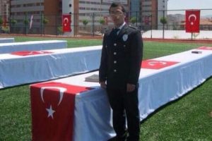 Cizre'de yaralanan &ouml;zel harekat polisi şehit oldu