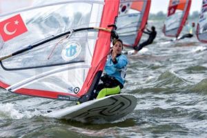 Dilara olimpiyatlara Umman'dan yelken a&ccedil;acak
