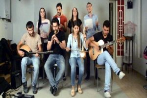 Atanamayan &ouml;ğretmenler seslerini kliple duyurmaya &ccedil;alıştı