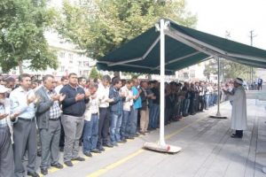 Hac'da &ouml;lenler i&ccedil;in gıyabi cenaze namazı