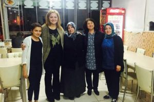 Şehit ailesini ziyaret eden K&ouml;ksal: Ter&ouml;re fırsat verilmeyecek