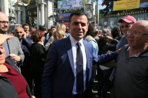 "Bir araya gelmezsek diz &ccedil;&ouml;kt&uuml;r&uuml;rler"