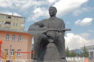 Aşığın sazı 4'nc&uuml; kez kırıldı