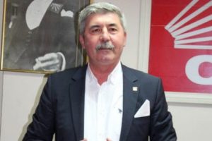 "&Ouml;ğretmenlerimiz yoksulluk sınırının altında yaşıyor"