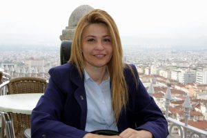 Bursa Milletvekili Karaburun engellilerin y&uuml;reğine su serpti