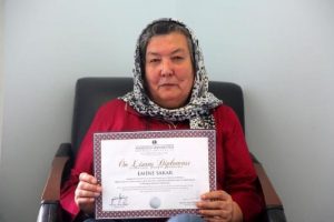 G&ouml;zneli Emine Sakar'ın başarı &ouml;yk&uuml;s&uuml;