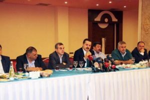 Faruk &Ccedil;elik: "&Ccedil;&ouml;z&uuml;m s&uuml;recini bozan silah depolayanlardır"