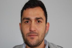 B&uuml;fede uyuşturucu ve silah ele ge&ccedil;irildi