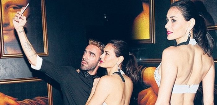 Ayşe'den 'gay ikonu' a&ccedil;ıklaması...