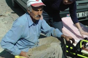 'Berbat olur' diyerek sedyeye konulmak istemedi