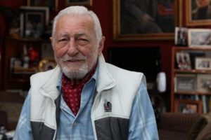 İzmir'deki S&uuml;leyman Seba heykeline vefasızlık