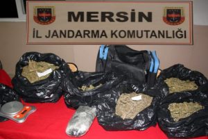 Mersin'de uyuşturucu imalat&ccedil;ısı tutuklandı