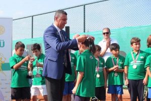 Yeşil Rotary'den tenis turnuvası