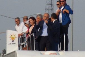 "Yeni anayasayı T&uuml;rkiye'ye kazandırmak istiyoruz"