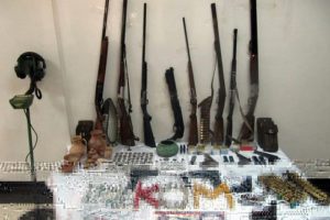 &Ccedil;orum'da tarihi eser ve silah ka&ccedil;ak&ccedil;ılarına operasyon