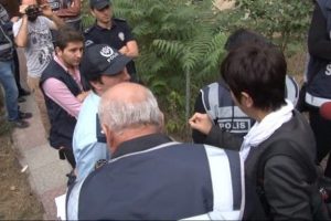 Sara&ccedil;oğlu Mahallesi'nde tahliye gerginliği s&uuml;r&uuml;yor