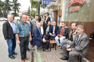 M&uuml;ezzinoğlu Bursalı vatandaşla buluştu